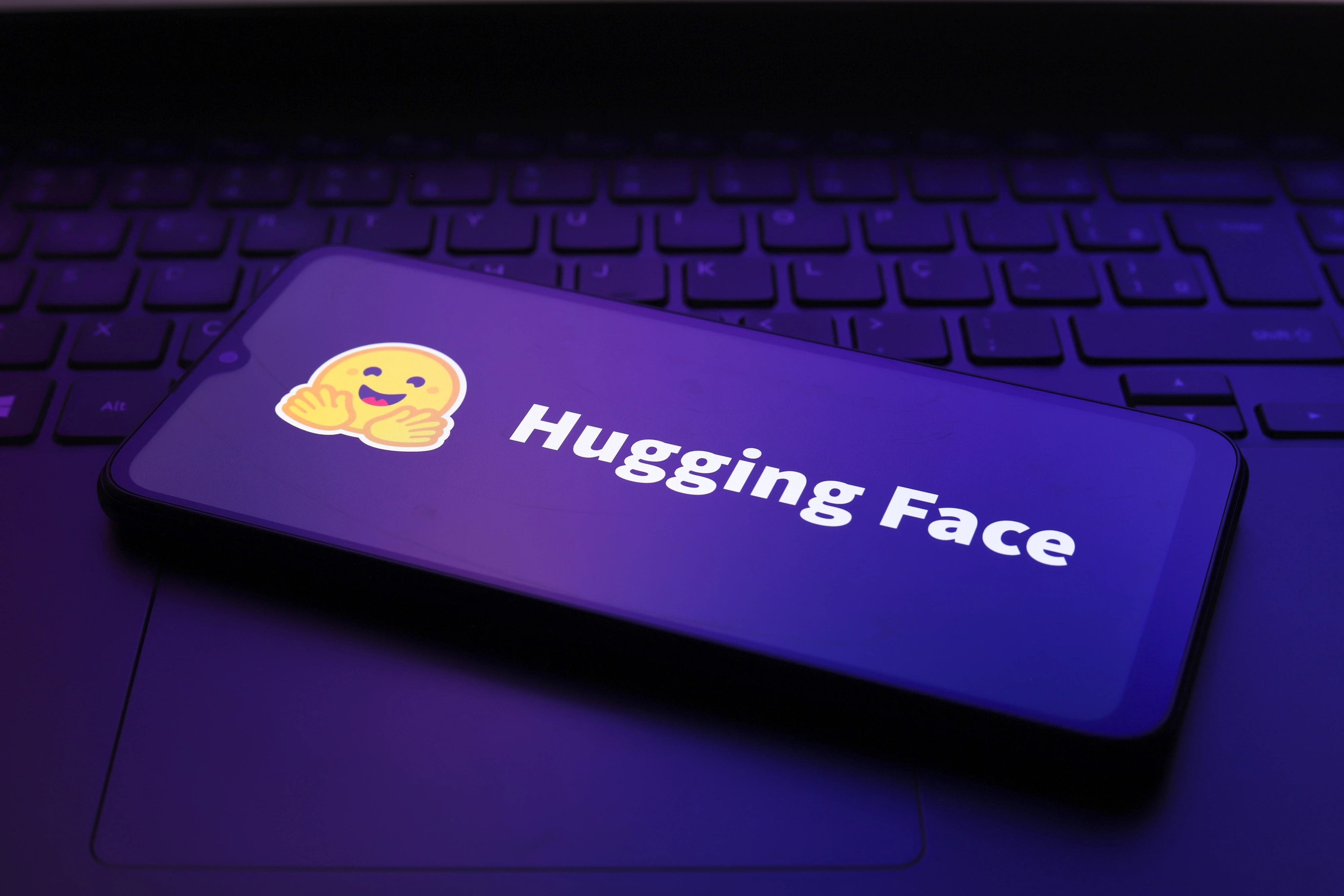 传 Hugging Face 将以 130 亿美元估值出售，AI 开源社区面临变局