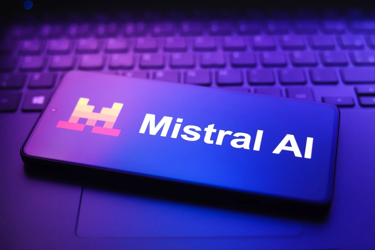 Mistral 融资 30 亿欧元：主权 AI 成为大生意