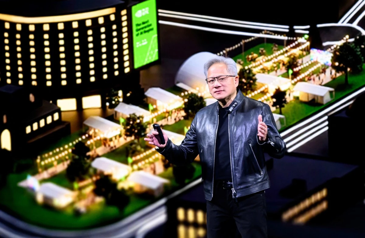 黄仁勋解释 Nvidia 为何明年能增长 70%：我们能看到 AI 行业全局
